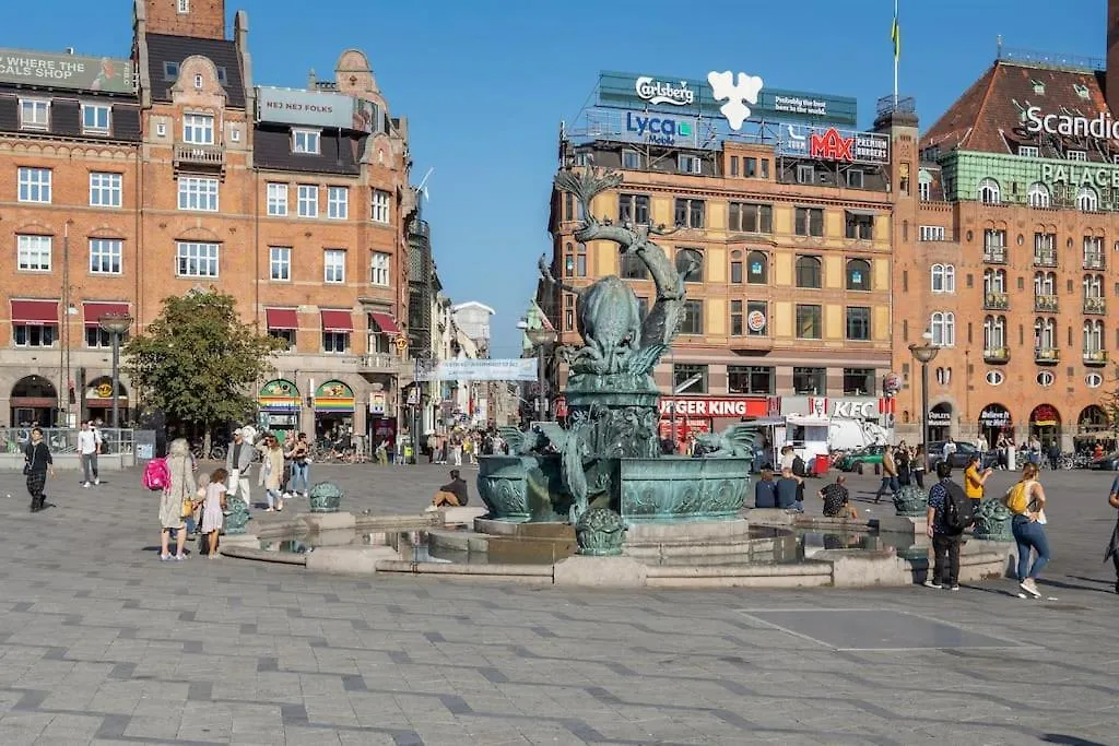 Central Og Charmerende Lejlighed Koppenhága