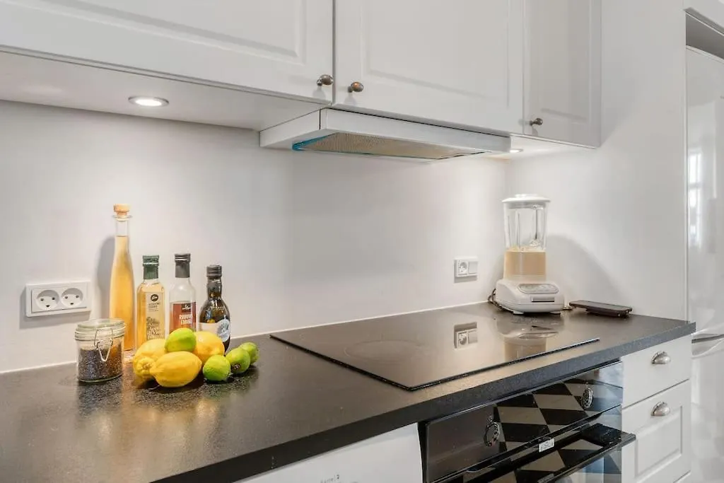 Central Og Charmerende Lejlighed Koppenhága Apartman